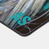 Graffiti Blond Girl mit Sonnenbrille Monogram Schreibtischunterlage (Ecke)