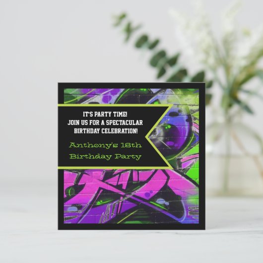 Graffiti Briefe zum Geburtstag Einladung (Stehend Vorderseite)