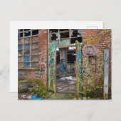 Graffiti Broken Window Abanded Gebäude Postcard Postkarte (Vorne/Hinten)