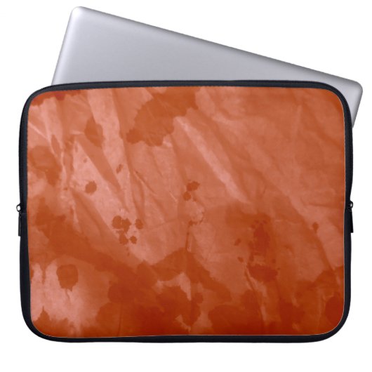 Graffiti gegossen. Gefärbte Krawatte Shirt. Creme Laptopschutzhülle (Vorderseite)