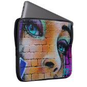 Graffiti Girl Monogram Laptopschutzhülle (Vorne Rechts)