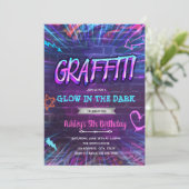Graffiti Glühneon Geburtstagseinladung Einladung (Stehend Vorderseite)