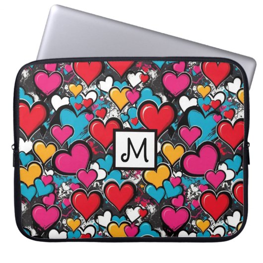 Graffiti Hearts Street Art Bright Monogrammed Laptopschutzhülle (Vorderseite)