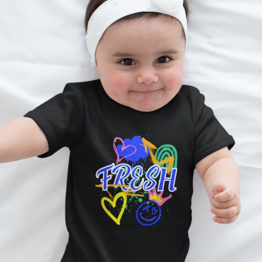 Graffiti-Inspiriert mit Herz, Kronen und Pfeilen Baby Strampler