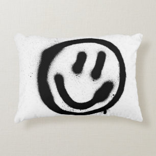 Graffiti-Lächeln-Gesicht-Emoticon in Schwarz auf W Dekokissen