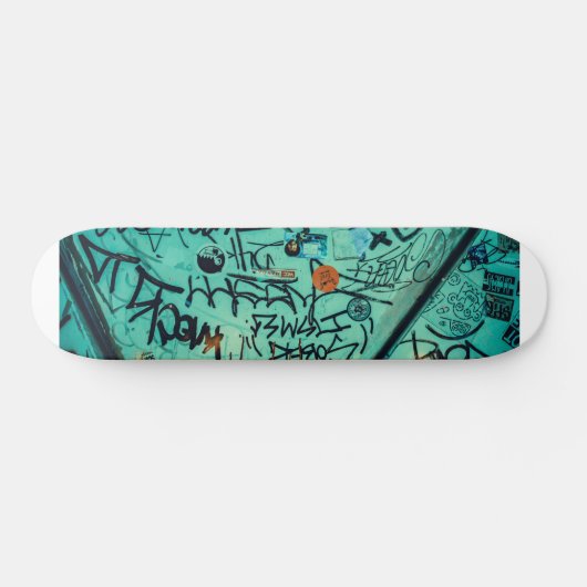 GRAFFITI SKATEBOARD (Horizontal)