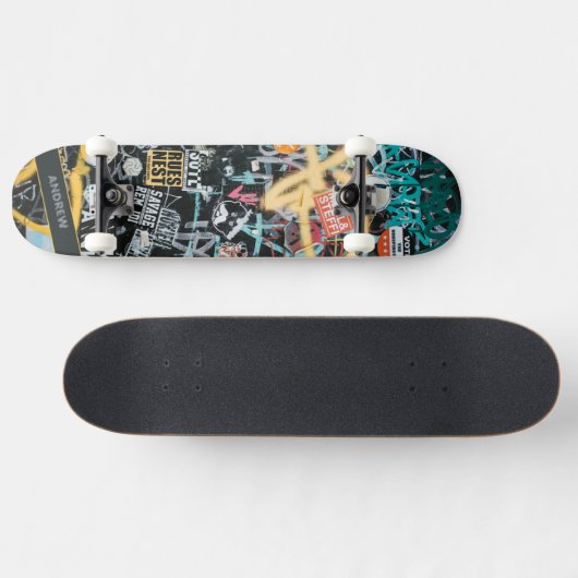 Graffiti Street Skateboard mit Namen (Horizontal)