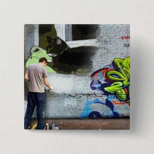 Graffiti Wall Lucy Button (Vorderseite)