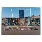 Graffiti-Wand Große Geschenktüte (Rückseite)
