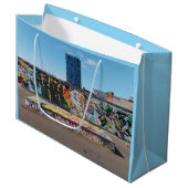Graffiti-Wand Große Geschenktüte (Vorderseite Schrägansicht)