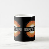 Grafik 365 Vorname Bryan Retro Personalisiert VI Kaffeetasse (Mittel)