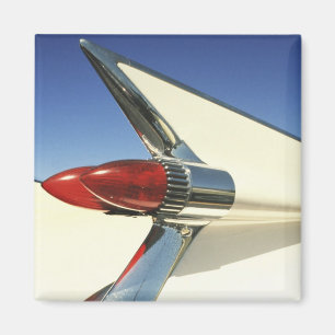 Grafik: Nahaufnahme der Flosse und des Rücklichte Magnet