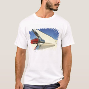 Grafik: Nahaufnahme der Flosse und des Rücklichte T-Shirt