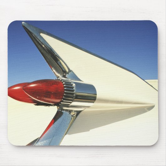 Grafik: Nahaufnahme der Flosse und des Rücklichtes Mousepad (Vorne)