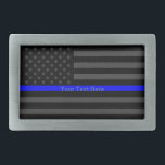 Grafische dünne blaue Linie personalisierte Rechteckige Gürtelschnalle<br><div class="desc">Eine grafische Gürtelschnalle des dünnen Grau Blue Lines symbolischen US-Flaggenentwurfs. Eine große Geschenkidee für Ansammlungen, Erinnerungsfeiern und Erinnerungsgelegenheiten. Personifizieren Sie sie mit Ihrem Text. Ist hier ein Feinlinien oben der kundenspezifischen blauen Linie die Entwurfsarten, die auf gestickten lässigen Baseballmützen für jeder verfügbar sind. Verwenden Sie die Verbindung "fragen dieses Designers",...</div>