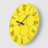 Grafische gelbe römische Wanduhr der (Winkel)