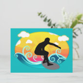 Grafische Sonne, Ozean und Surfer Einladung (Stehend Vorderseite)