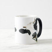 Grafischer Kunstspass Schwarz & Weiß Holstein Neug Verwandlungstasse (VorderseiteRechts)