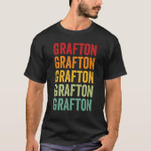 Grafton County New Hampshire Rainbow Text Design T-Shirt (Vorderseite)