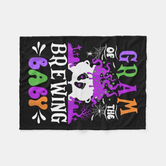 Gram Of The Brewing Baby Grandma To Be Halloween Fleecedecke (Vorderseite (Horizontal))
