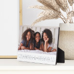 Gramma & Grandad Großeltern Personalisiertes Foto Fotoplatte<br><div class="desc">Schenken Sie Großeltern mit dieser personalisierten Foto-Plakette ein Geschenk. "Gramma & Grandad" erscheint unter Ihrem Foto in schick grauer Schrift,  mit Ihrer eigenen Nachricht und den Namen der Enkel überlagert.</div>