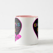 Gramma's Girl Tshirts, Tasse, Buttons, Hüllen, Hat Zweifarbige Tasse (Mittel)