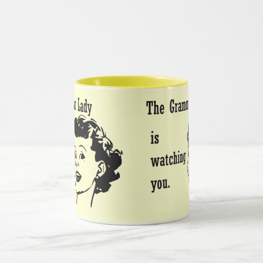 Grammatik-Dame Watching Mugs Tasse (Zentrum)