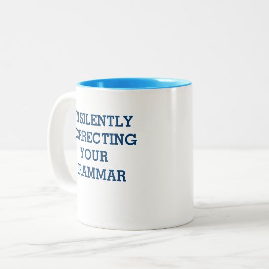Grammatik-Korrektur-Tasse Zweifarbige Tasse (Vorderseite Links)