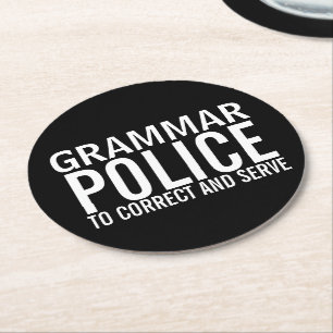 Grammatikpolizei zur Korrektur und zum Dienst Runder Pappuntersetzer