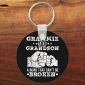 Grammie und Grandson eine Anleihe, die nicht gebro Schlüsselanhänger (Vorderseite)