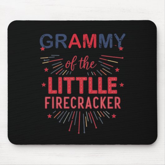 Grammy des kleinen Firecracker 4. Juli Geburt Mousepad (Vorne)
