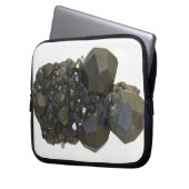 Granat in der natürlichen Form Laptopschutzhülle (Vorderseite Links)