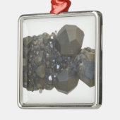 Granat in der natürlichen Form Silbernes Ornament (Links)