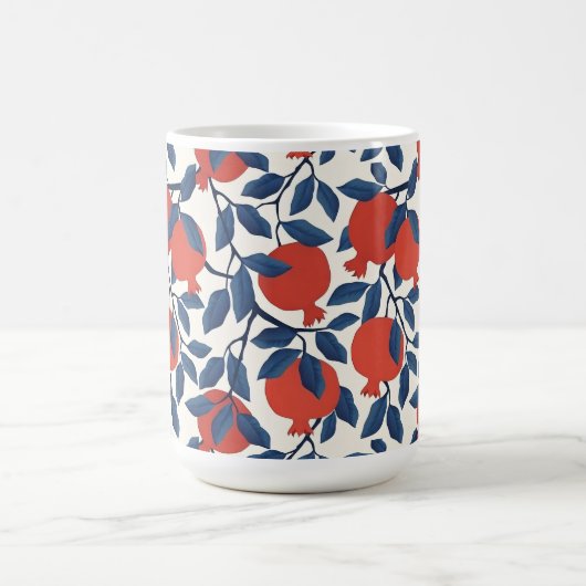Granatapfelmuster, lebhaftes Rot und Blau, botanis Kaffeetasse (Mittel)