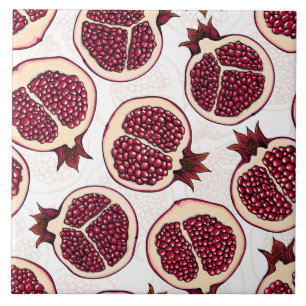 Granatscheiben auf weiß fliese