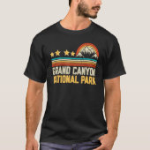 Grand Canyon Nationalpark Bergsee-Zauber Camping T-Shirt (Vorderseite)