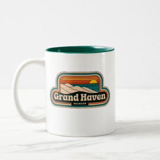 Grand Haven 70er Retro Michigan Vintag Zweifarbige Tasse (Links)