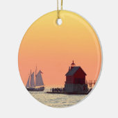 Grand Haven Outer Lighthouse und Schiff Keramik Ornament (Links)