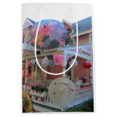 Grand Illumination in Pink - Martha's Vineyard Mittlere Geschenktüte (Vorderseite)