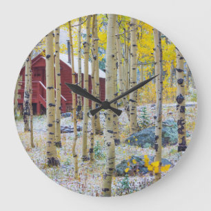 Grand Mesa Solitary Kabine in einem Wald Große Wanduhr