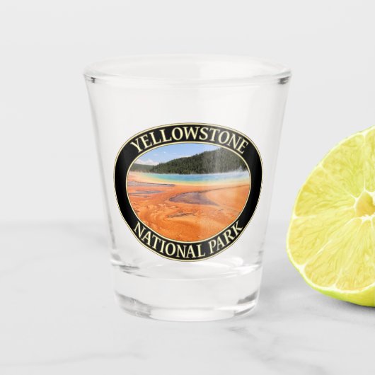 Grand Prismatic Spring auf dem Yellowstone Nationa Schnapsglas (Vorderseite)