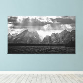 Grand Teton Mountain Range in Schwarz und Weiß Leinwanddruck (Insitu (Holzboden))