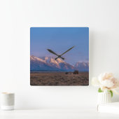 Grand Teton Mountain und Prairie Quadratische Wanduhr (Zuhause)
