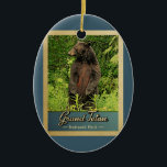 Grand Teton Nationalpark Vintag Bear Keramik Ornament<br><div class="desc">Vintage-Reisen Stil Grand Teton Nationalpark Bild mit einem schwarzen Bär stehend auf seinen Hinterbeinen,  Blick in den grünen Wald.</div>