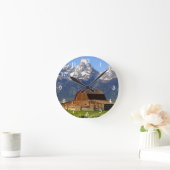 Grand Tetons Barn Runde Wanduhr (Zuhause)