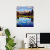 Grand Tetons, die im Snake River reflektieren Poster (Heimbüro)