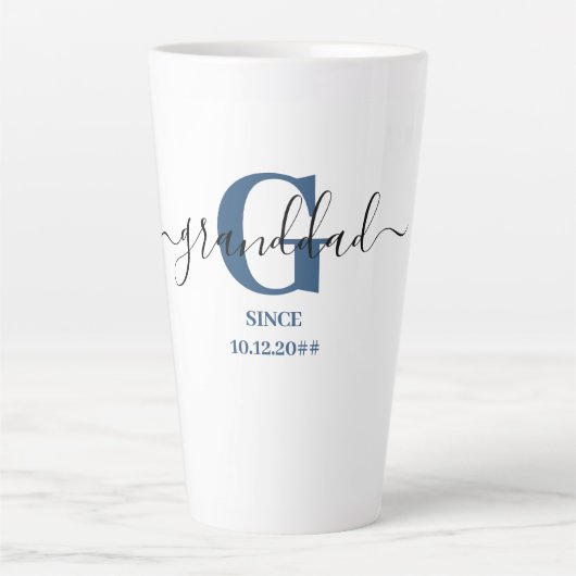 Granddad Elegant Script Monogram Blue Milchtasse (Vorderseite)