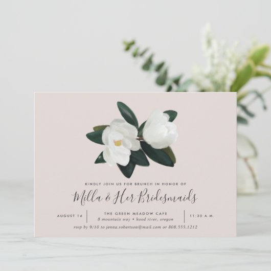 Grandiflora | Southern Magnolia Bridesmaids Brunch Einladung (Stehend Vorderseite)