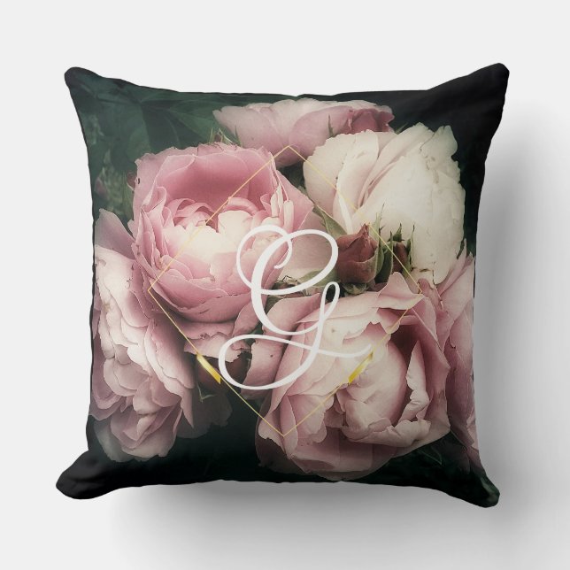 Grandiose Peonies Throw Kissen (Vorderseite)