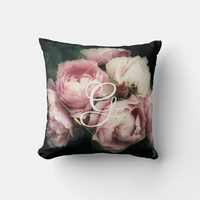 Grandiose Peonies Throw Kissen (Vorderseite)